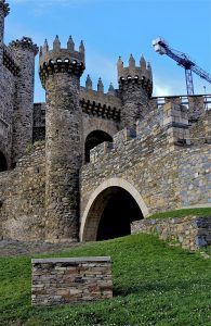 Castillo con grúa